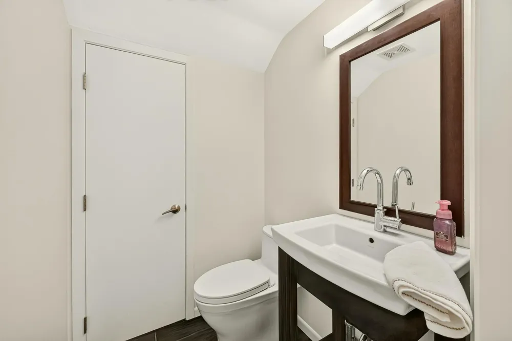 1061 Plummer Lane SW Rochester, MN 55902