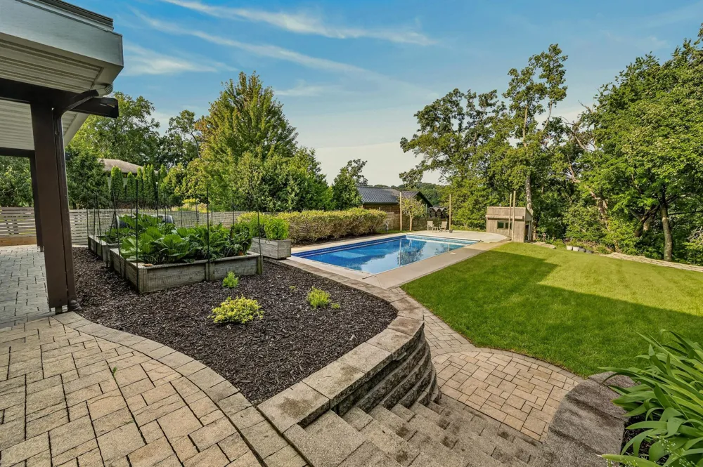 1061 Plummer Lane SW Rochester, MN 55902