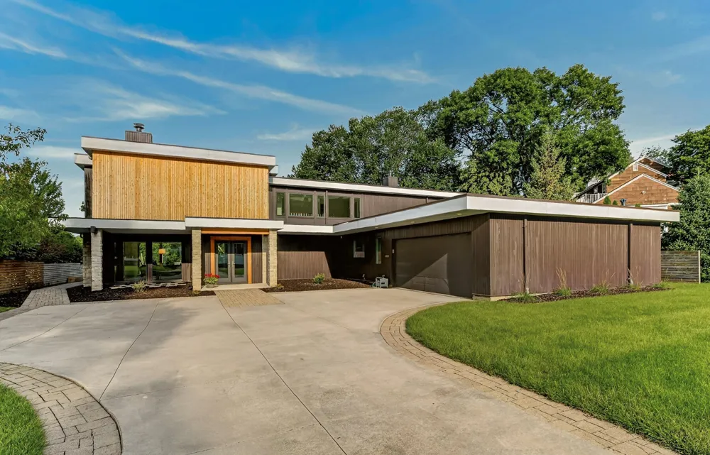 1061 Plummer Lane SW Rochester, MN 55902