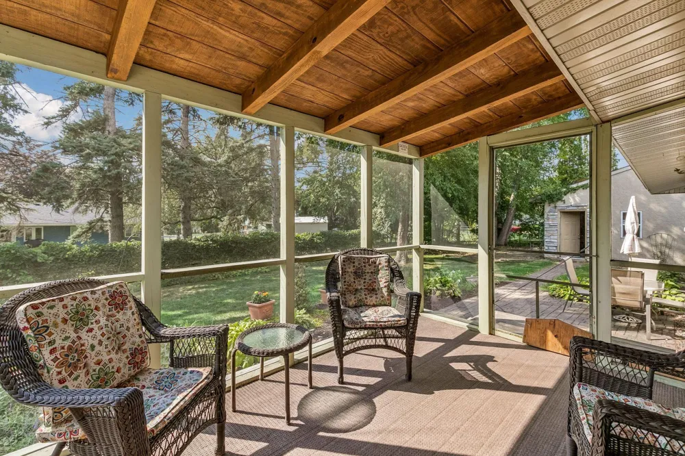 12718 Dupont Avenue S Burnsville, MN 55337
