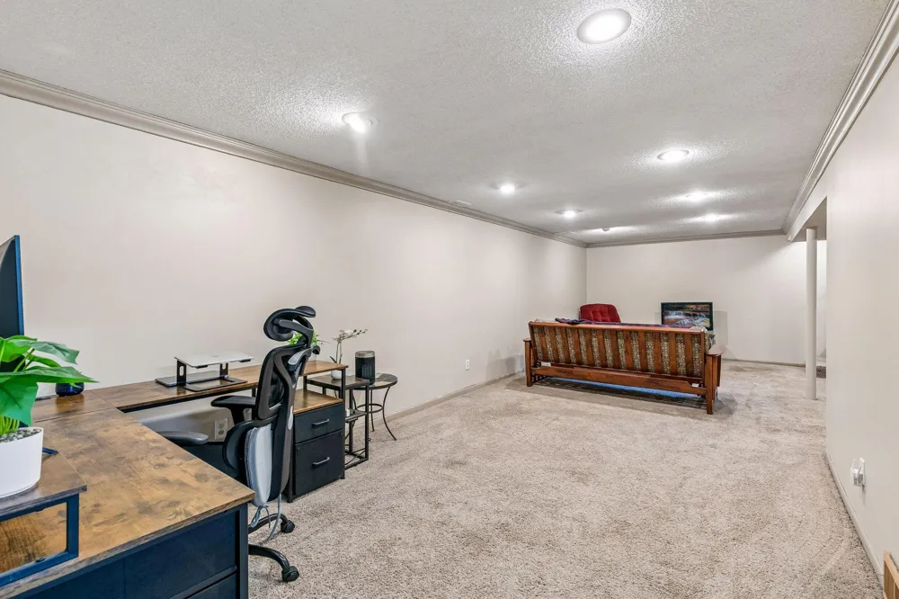 12718 Dupont Avenue S Burnsville, MN 55337