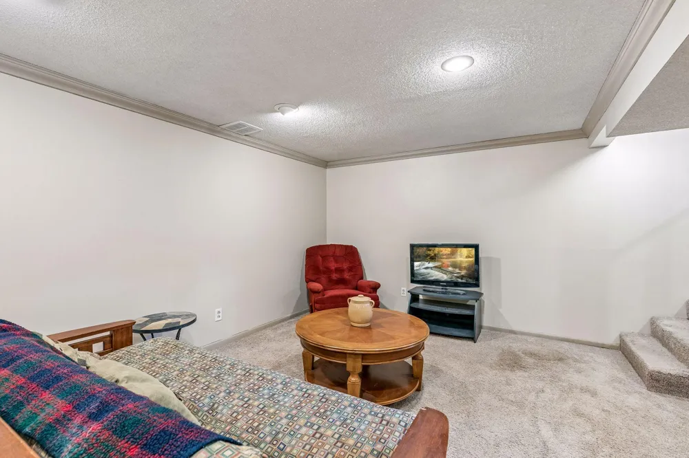12718 Dupont Avenue S Burnsville, MN 55337