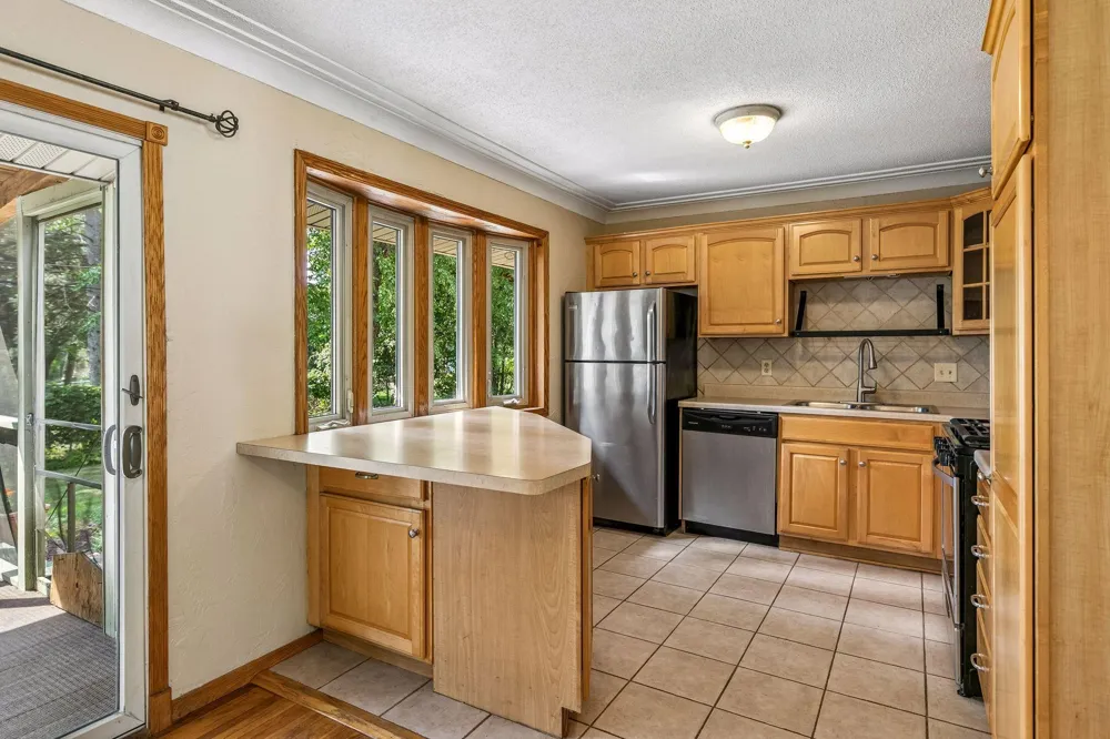 12718 Dupont Avenue S Burnsville, MN 55337
