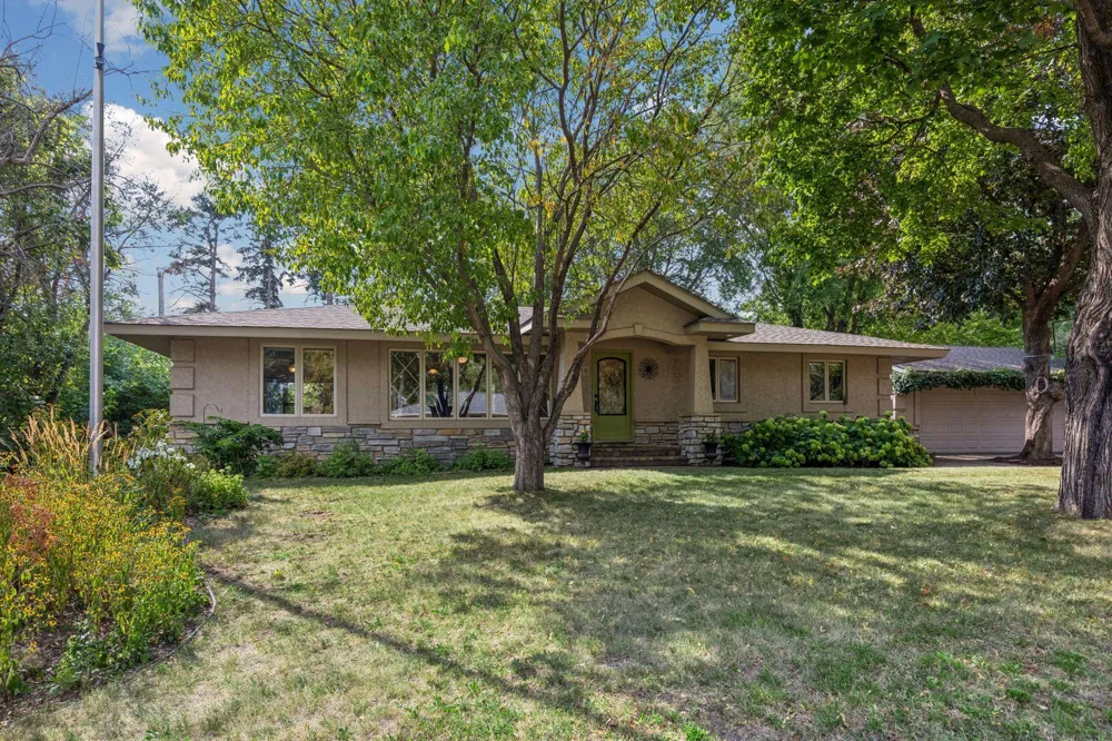 12718 Dupont Avenue S Burnsville, MN 55337