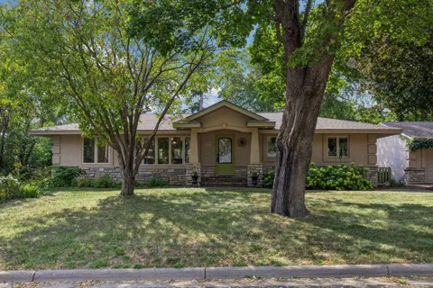 12718 Dupont Avenue S