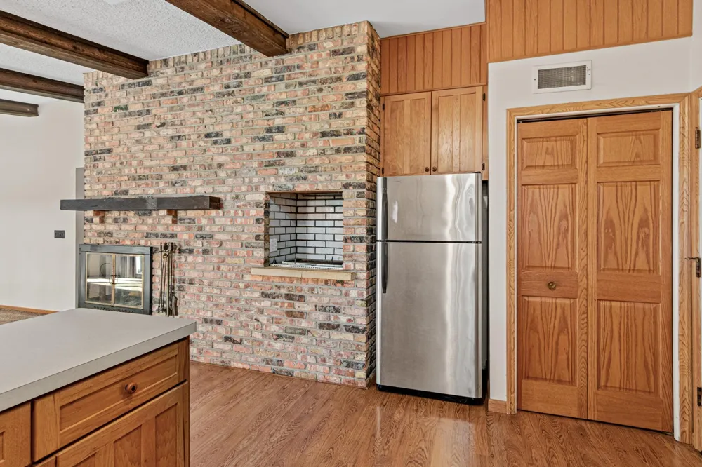 9339 Cedar Lake Road S Saint Louis Park, MN 55426