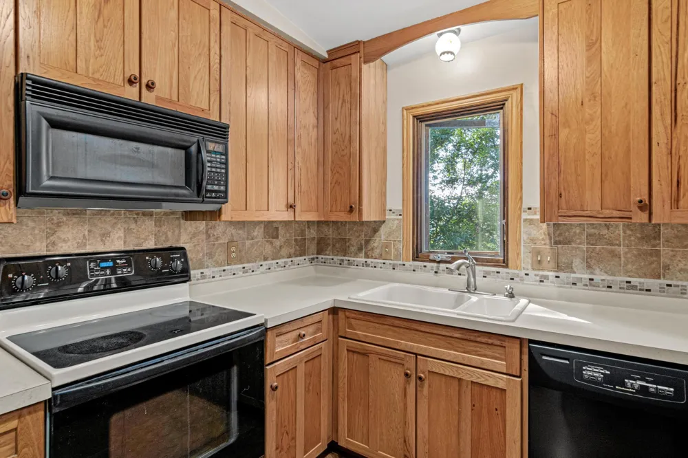 9339 Cedar Lake Road S Saint Louis Park, MN 55426