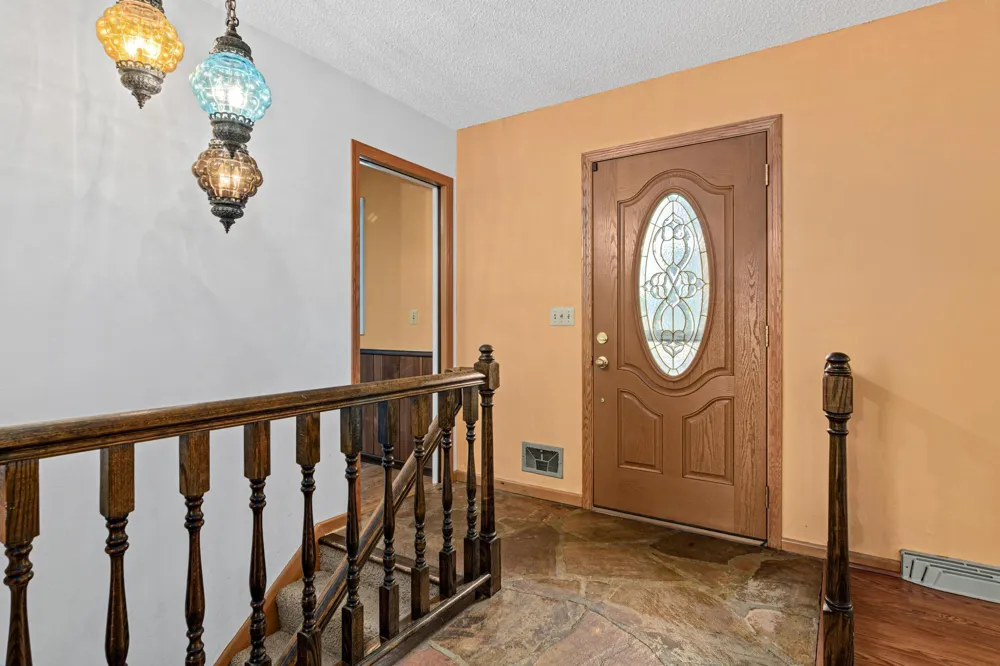 9339 Cedar Lake Road S Saint Louis Park, MN 55426