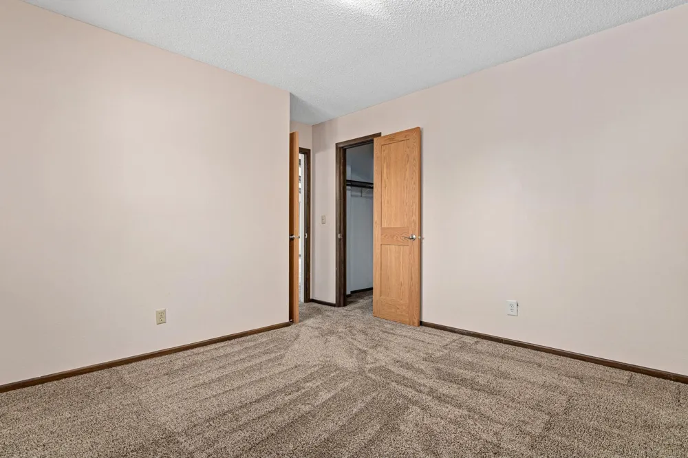 9339 Cedar Lake Road S Saint Louis Park, MN 55426
