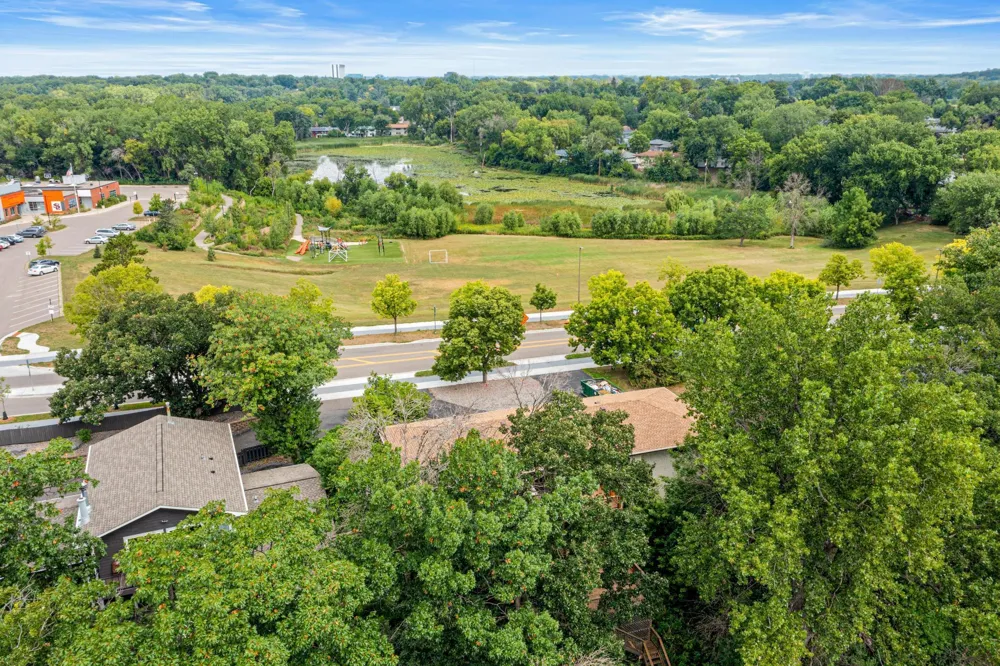 9339 Cedar Lake Road S Saint Louis Park, MN 55426