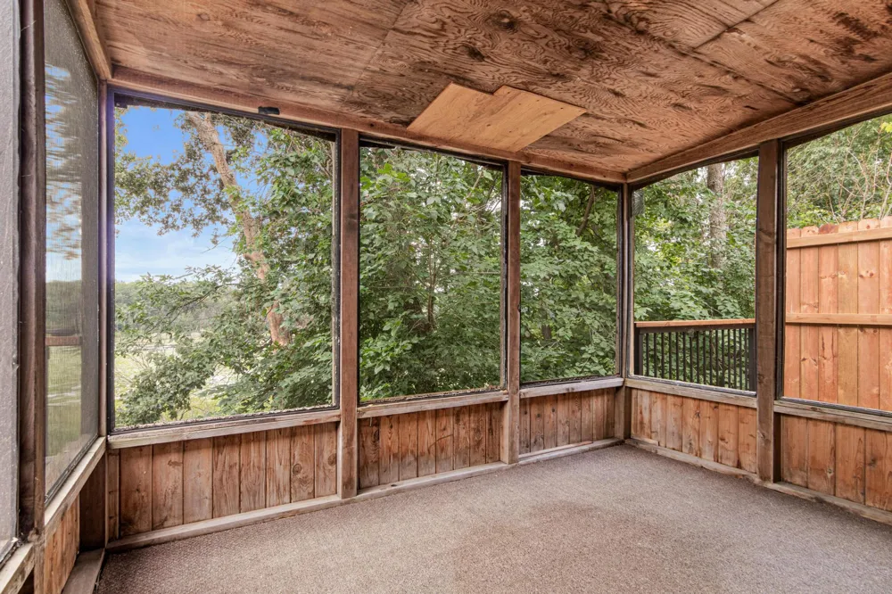 9339 Cedar Lake Road S Saint Louis Park, MN 55426