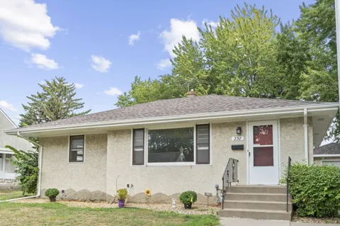 238 Macarthur Street W