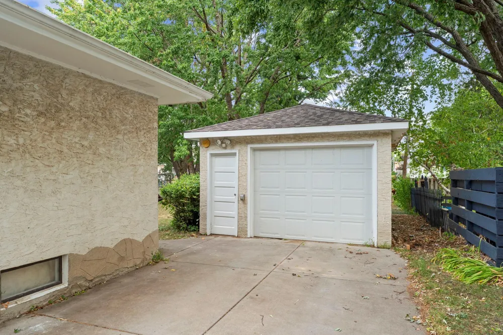 238 Macarthur Street W South Saint Paul, MN 55075