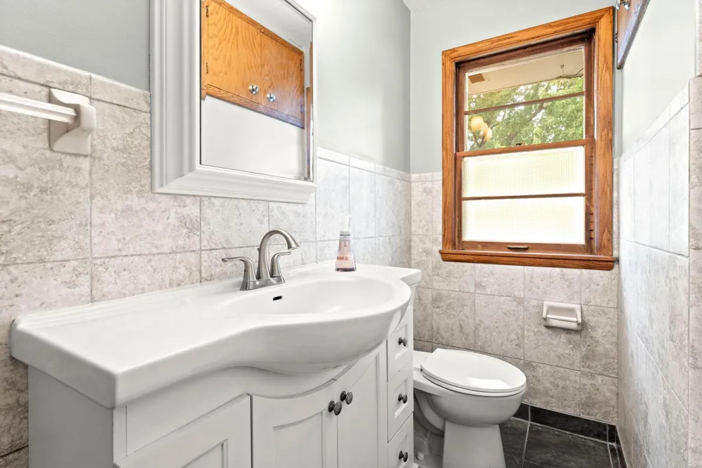 238 Macarthur Street W South Saint Paul, MN 55075