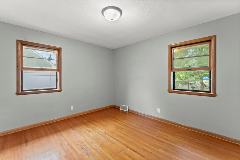 238 Macarthur Street W South Saint Paul, MN 55075