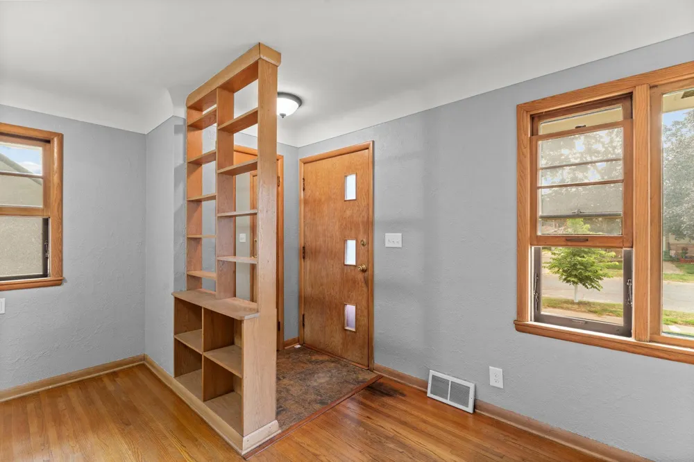 238 Macarthur Street W South Saint Paul, MN 55075