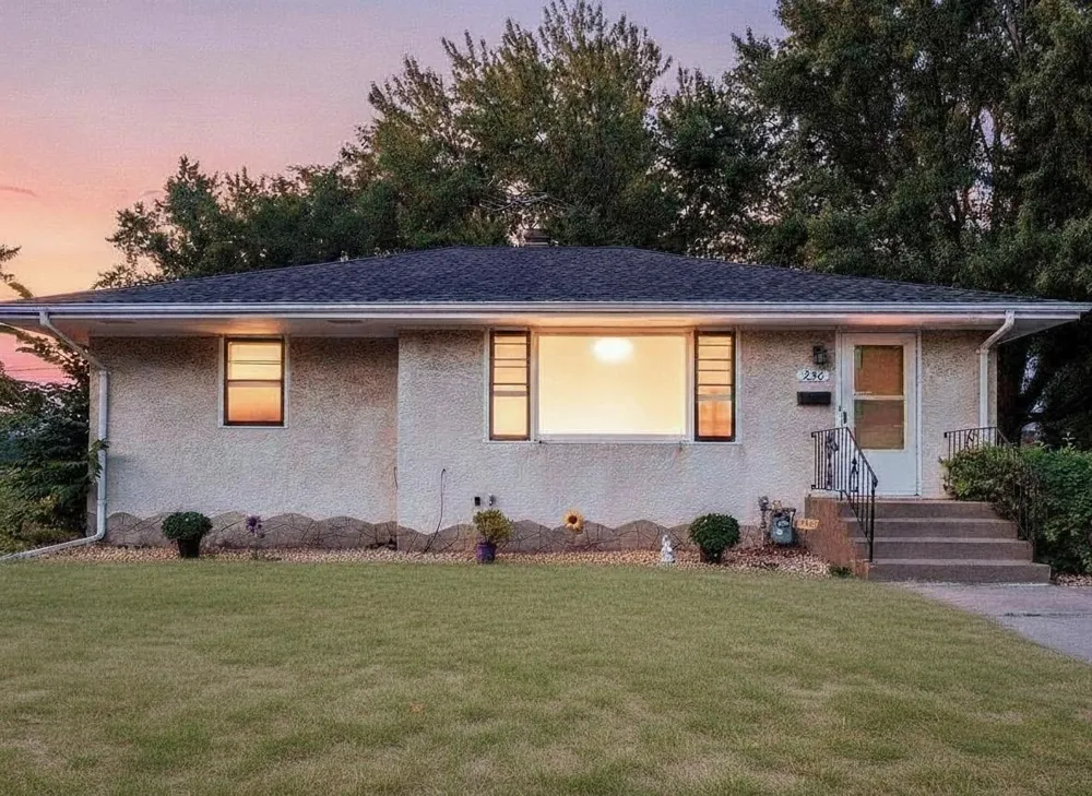 238 Macarthur Street W South Saint Paul, MN 55075