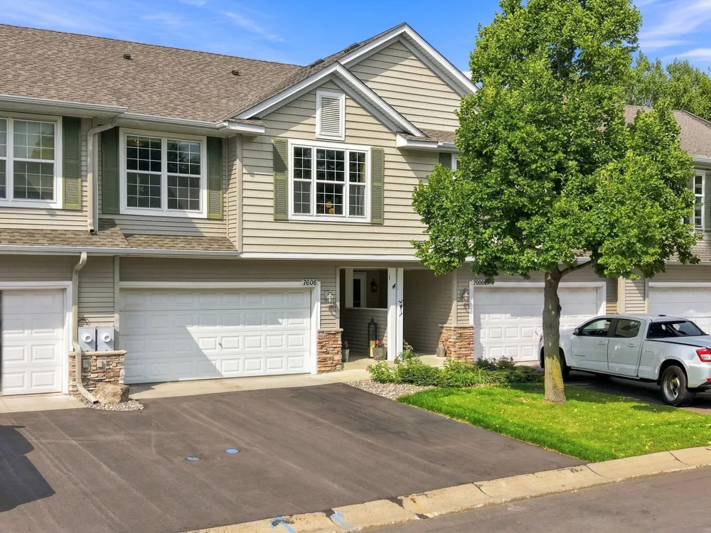 7606 Red Fox Trail Greenfield, MN 55373