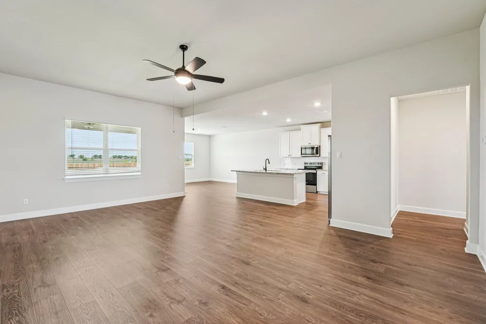 501 W Luna Blue Lane Jarrell, TX 76537