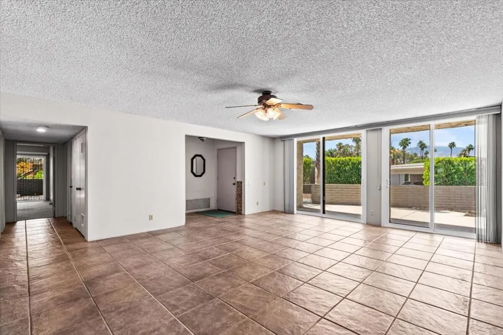 2620 Whitewater Club Drive #D Palm Springs, CA 92262