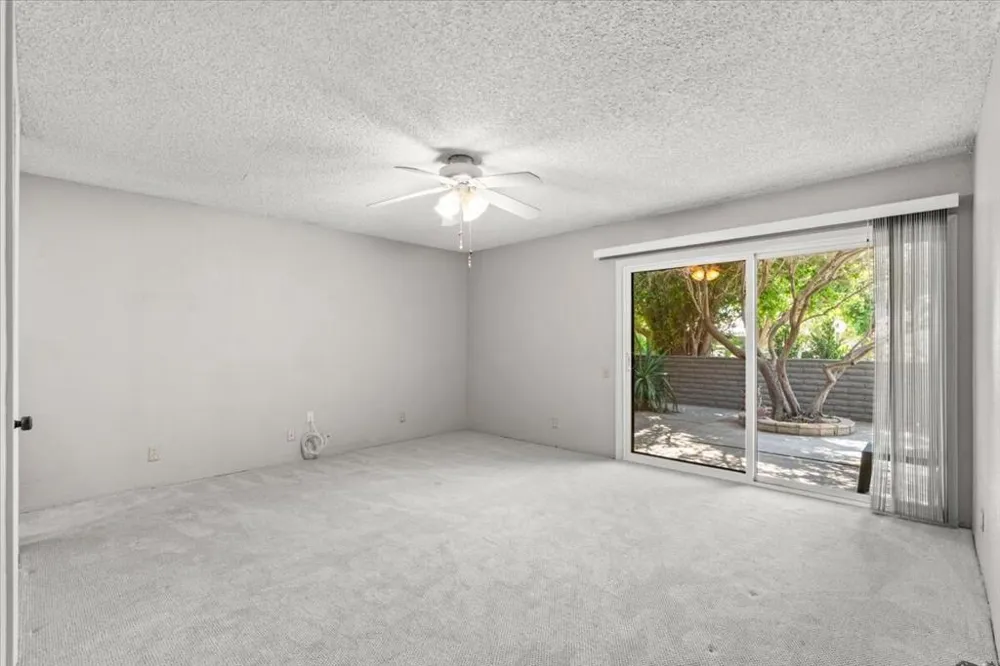 2620 Whitewater Club Drive #D Palm Springs, CA 92262