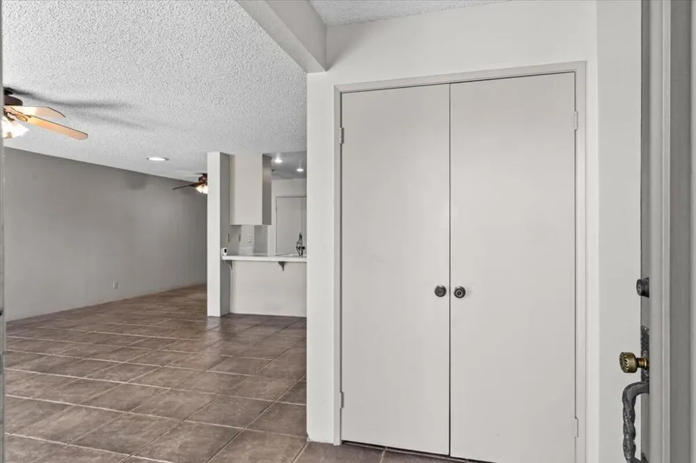 2620 Whitewater Club Drive #D Palm Springs, CA 92262