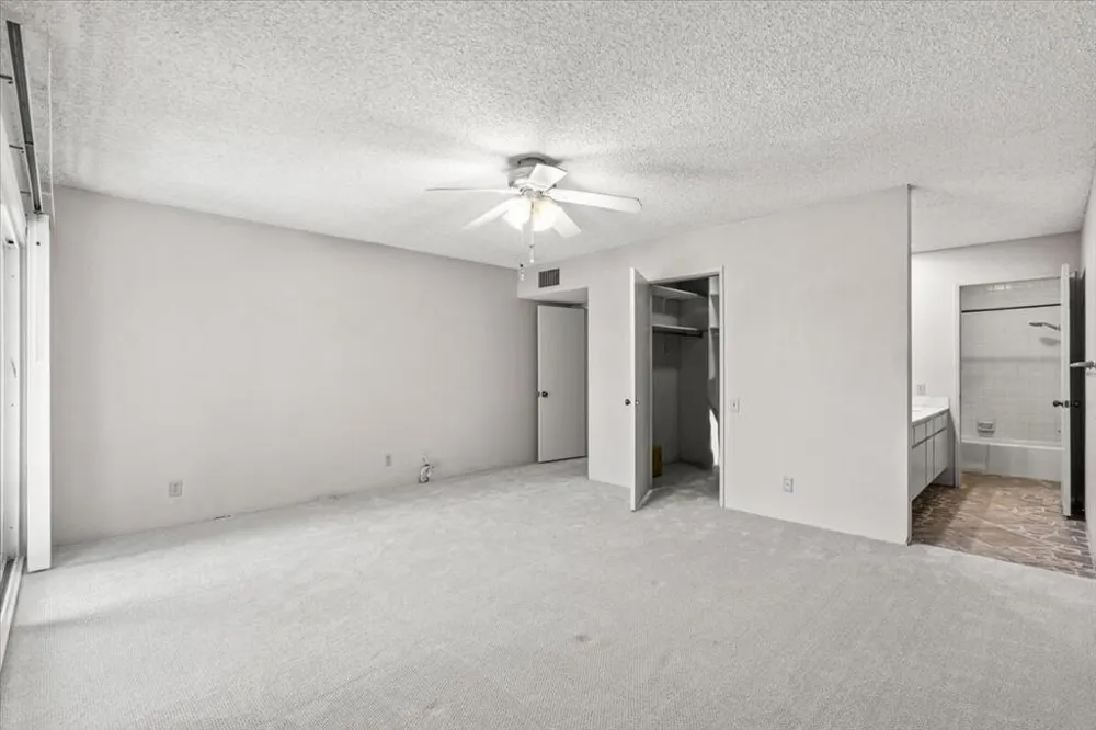 2620 Whitewater Club Drive #D Palm Springs, CA 92262