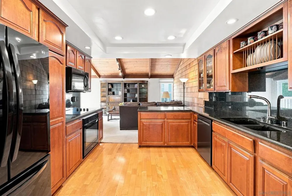 22 Catspaw Cape Coronado, CA 92118