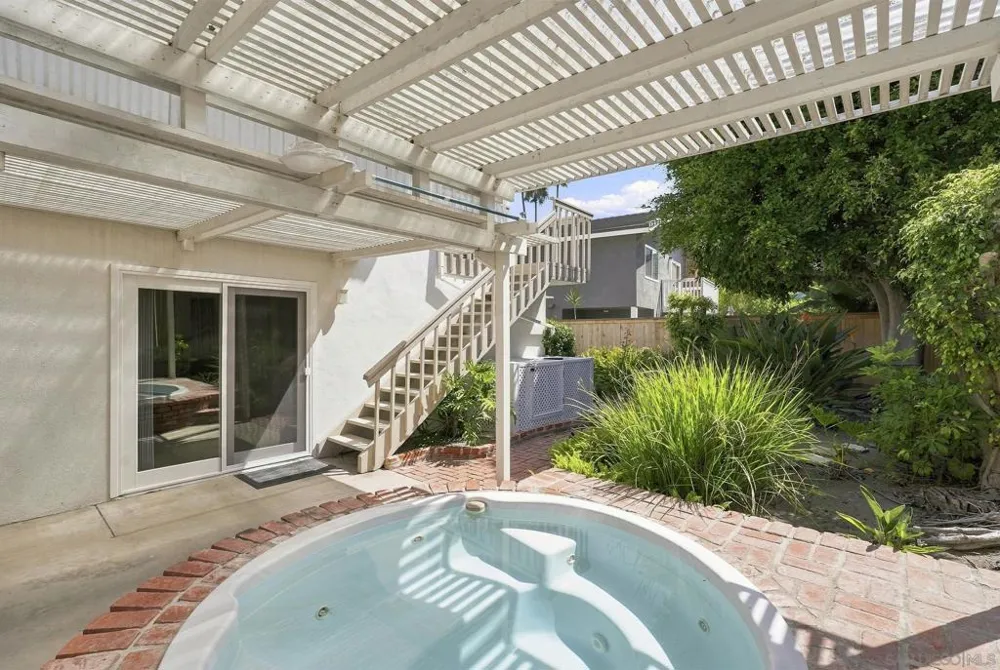 22 Catspaw Cape Coronado, CA 92118