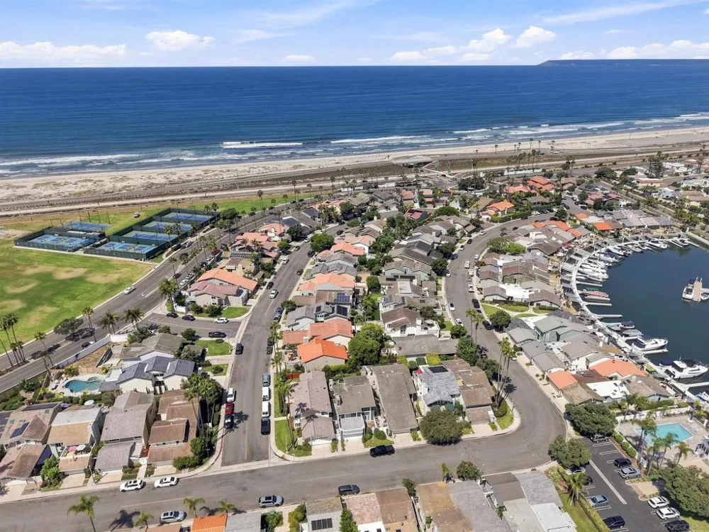22 Catspaw Cape Coronado, CA 92118