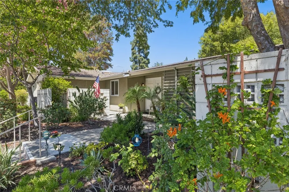 80 Calle Aragon #G Laguna Woods, CA 92637