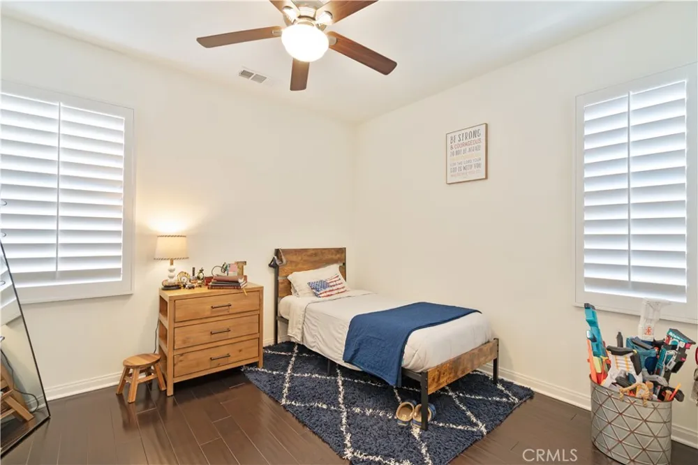 21737 Propello Saugus, CA 91350