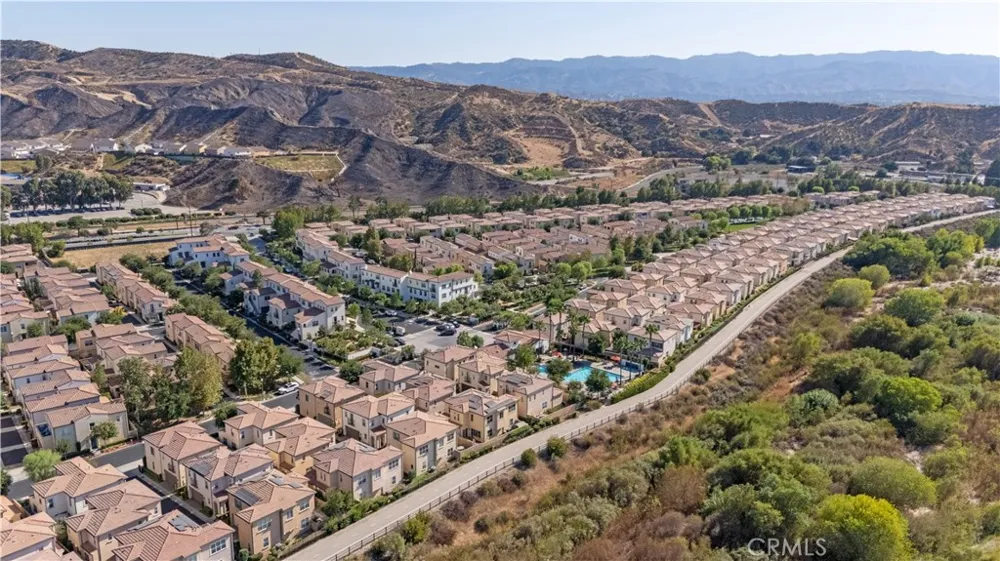 21737 Propello Saugus, CA 91350