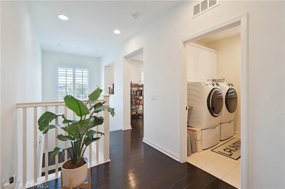 21737 Propello Saugus, CA 91350