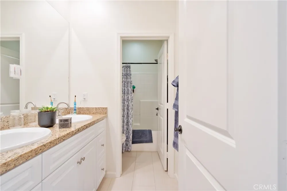 21737 Propello Saugus, CA 91350