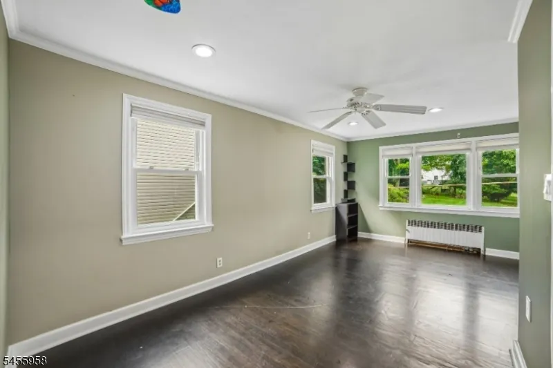 47 W Lawn Rd Livingston, NJ 07039
