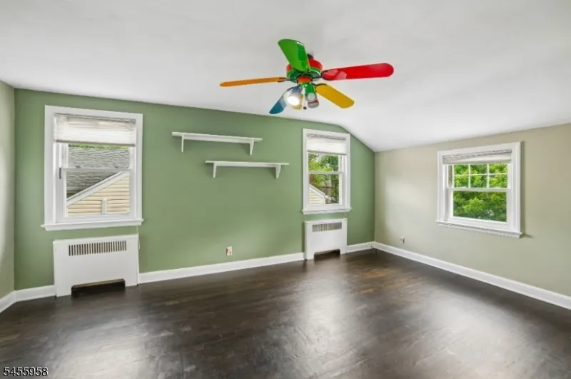 47 W Lawn Rd Livingston, NJ 07039