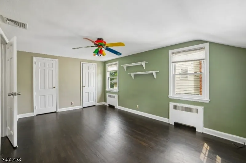 47 W Lawn Rd Livingston, NJ 07039