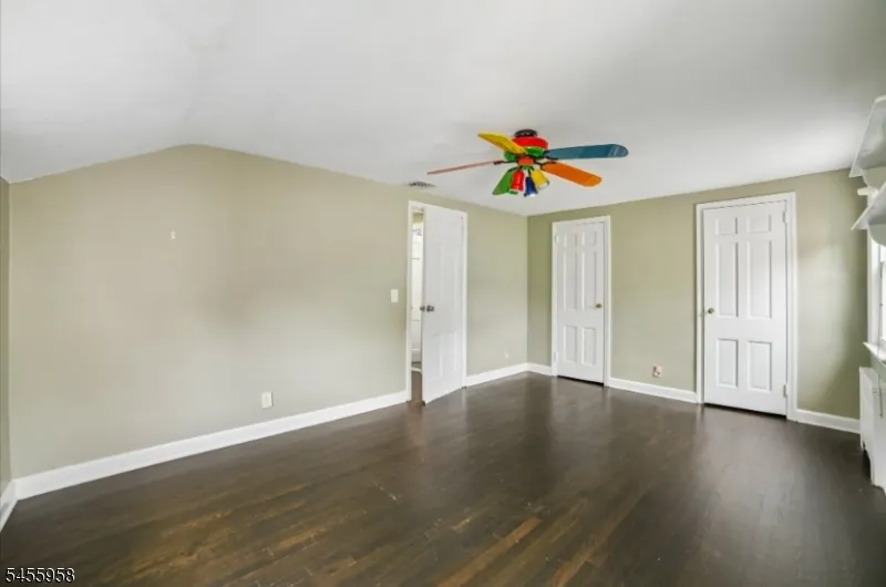 47 W Lawn Rd Livingston, NJ 07039