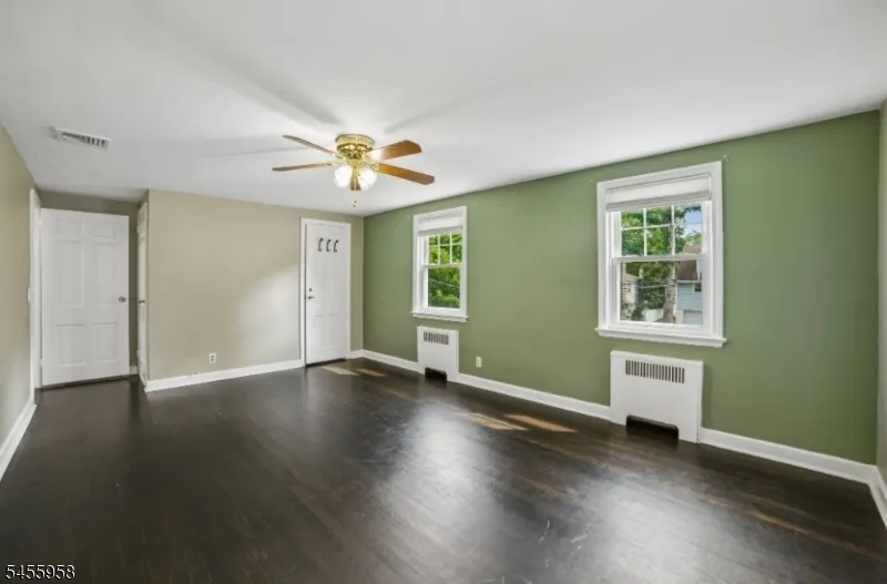 47 W Lawn Rd Livingston, NJ 07039