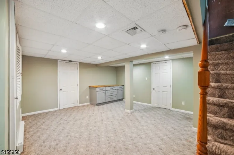 47 W Lawn Rd Livingston, NJ 07039