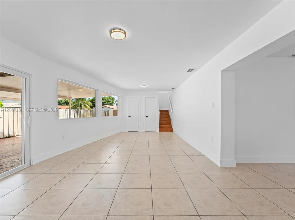 8241 SW 12th Ter Miami, FL 33144