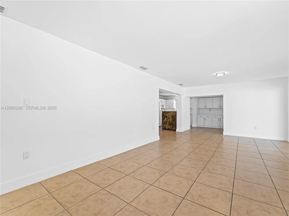 8241 SW 12th Ter Miami, FL 33144