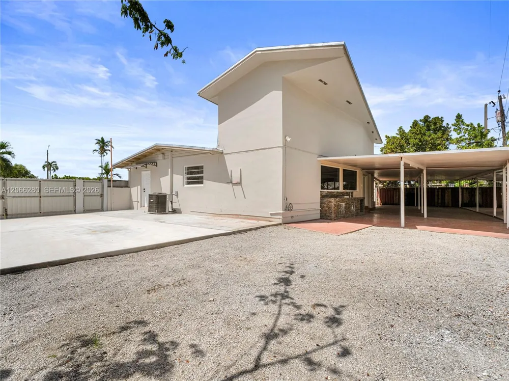 8241 SW 12th Ter Miami, FL 33144