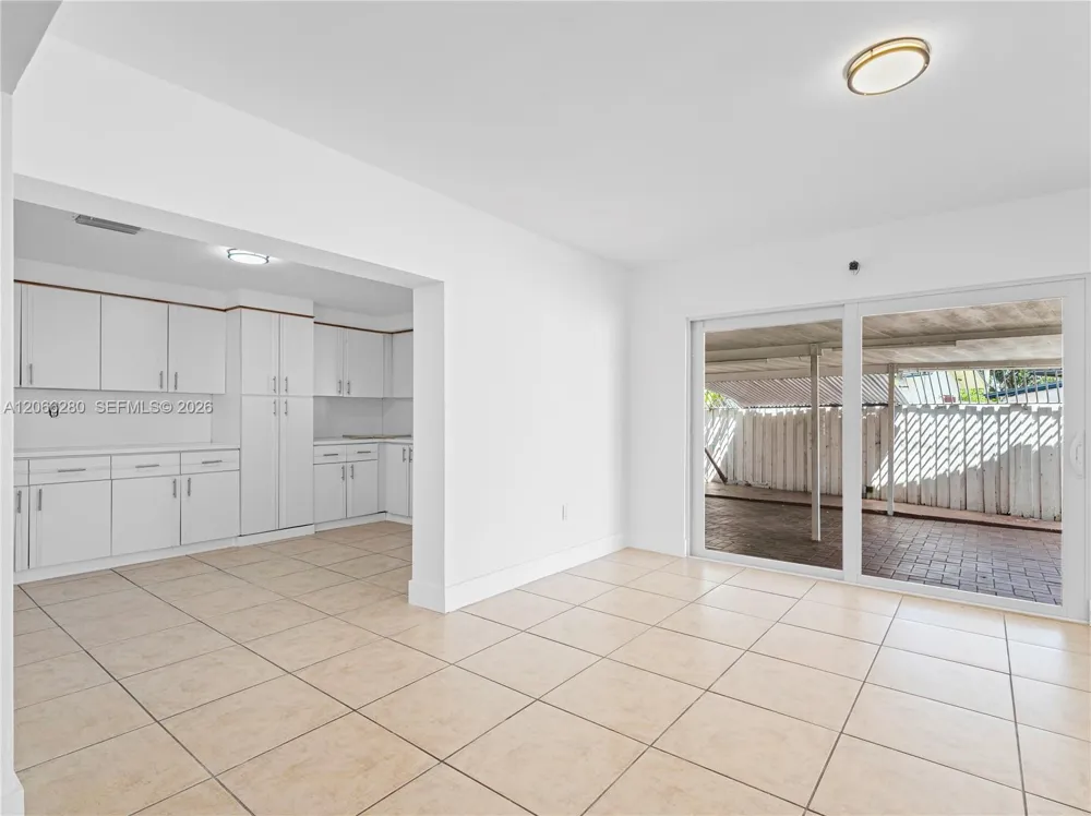 8241 SW 12th Ter Miami, FL 33144