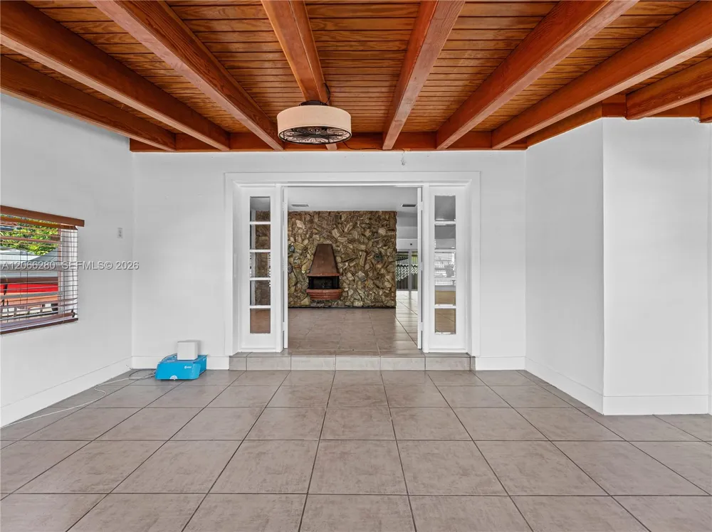 8241 SW 12th Ter Miami, FL 33144