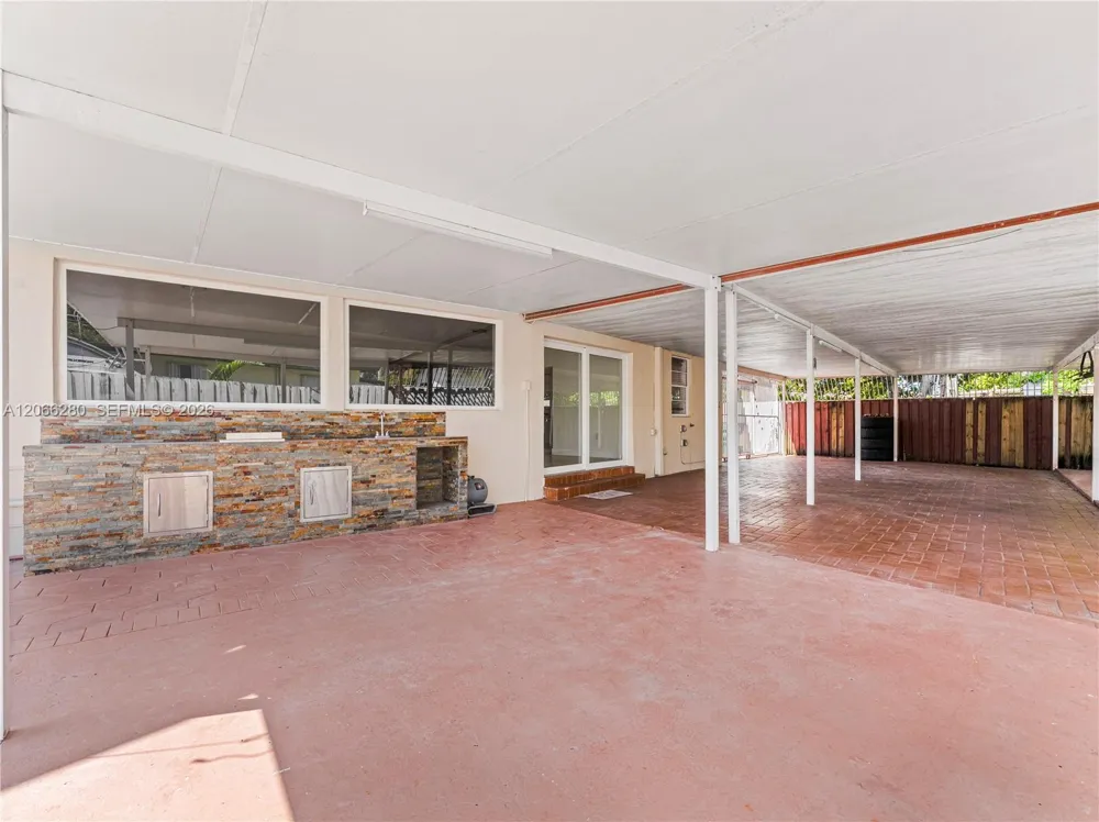 8241 SW 12th Ter Miami, FL 33144