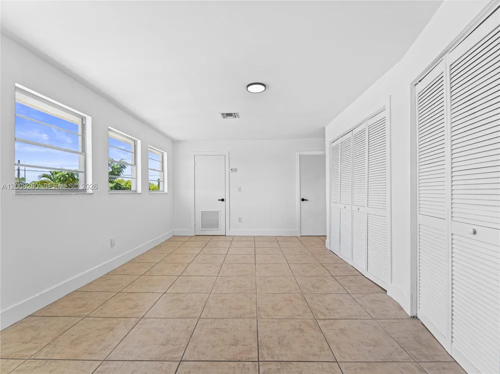 8241 SW 12th Ter Miami, FL 33144