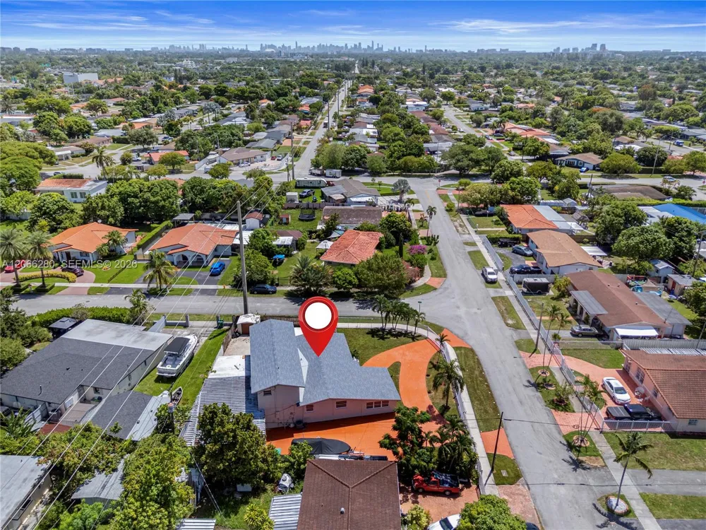 8241 SW 12th Ter Miami, FL 33144