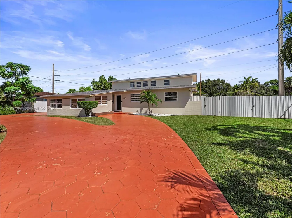 8241 SW 12th Ter Miami, FL 33144